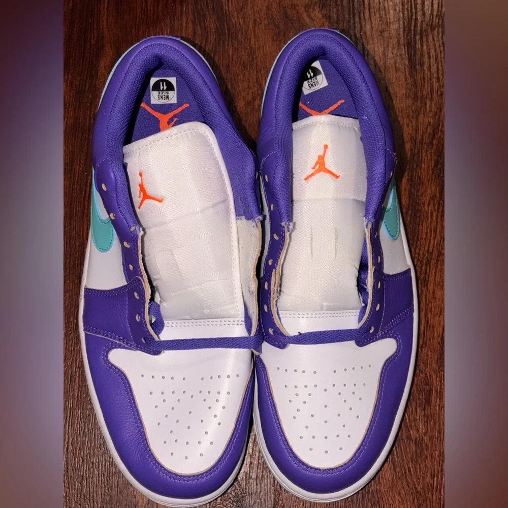 Jordan 1 low top shoes